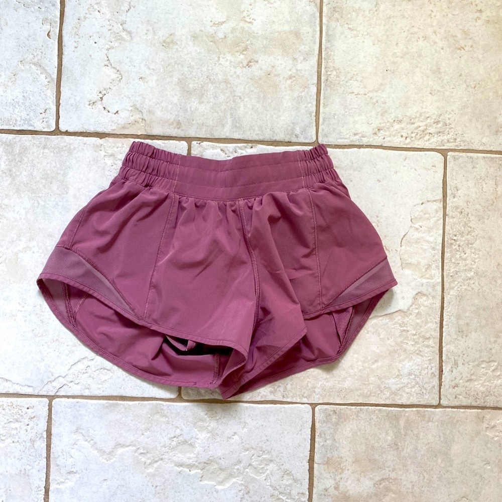 Lululemon Hotty Hot Short 2.5”